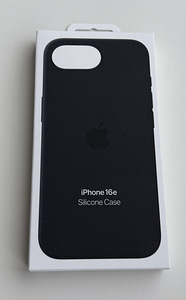 Apple iPhone 16e Silicone Case , Black / Winter Blue (1 фото из 4)
