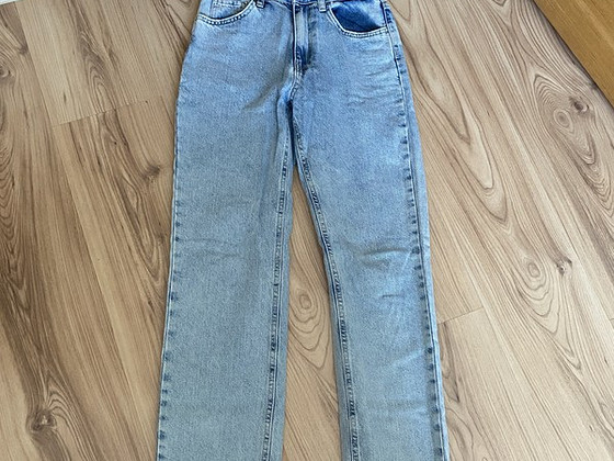 Новые Stradivarius джинсы размер 34