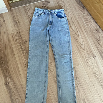 Новые Stradivarius джинсы размер 34