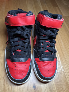Nike 37,5 (23,5) (3 фото из 7)
