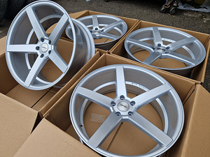 R22 Vossen erilaiused 5x120 - UUS (3 foto / 9)