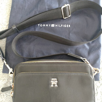 Tommy Hilfiger õlakott