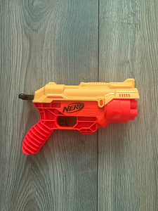 Nerf (1 foto / 1)