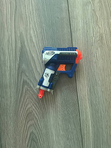 Nerf (1 foto / 1)