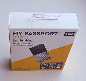 Western Digital WD MyPassport SSD 256GB (5 фото из 5)