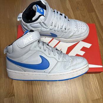 Nike 39 (24,5)