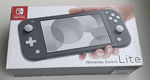 Nintendo Switch Lite Turquoise / Coral / Grey (1 foto / 3)