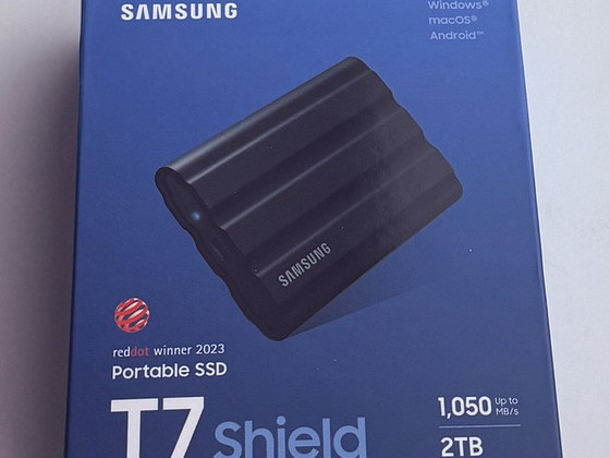 Samsung T7 Shield 2TB USB-C 3.2 (Gen 2) , Black