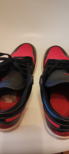 Nike Air Jordan (2 фото из 4)