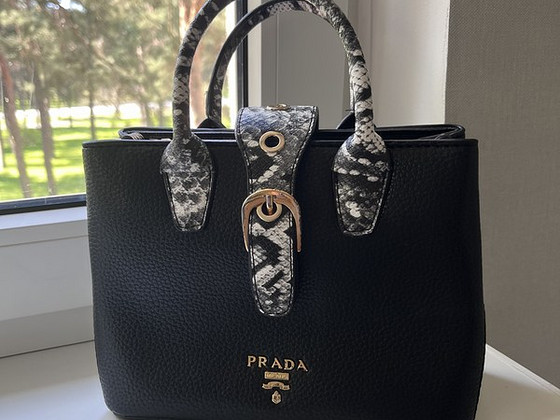 Kott Prada mitteoriginaalne