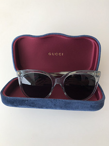 Очки солнцезащитные GUCCI (1 фото из 8)