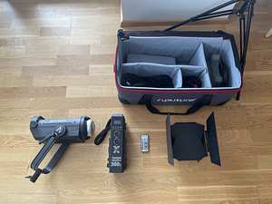 Aputure 300 x Storm Studio Lamp студийная лампа (5 фото из 6)