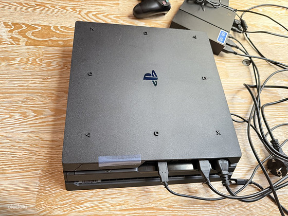 Игровая консоль Sony PlayStation 4 Pro 1 TB