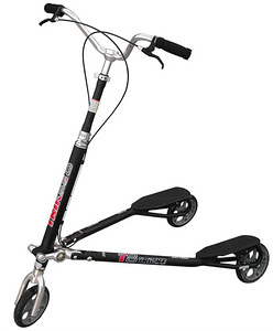 Трюковый самокат Trikke T8 (+запасные колеса) (1 фото из 9)