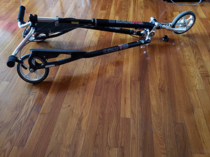 Трюковый самокат Trikke T8 (+запасные колеса) (3 фото из 9)