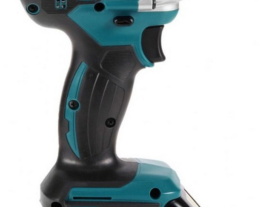 Аккумуляторный ударный шуруповерт Makita DTD156 + аку 5,0Ач