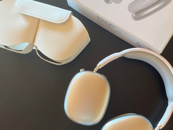 Apple AirPods Max