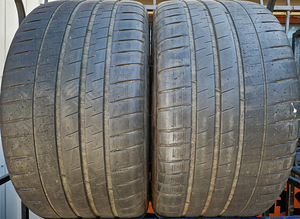 R20 Michelin Pilot Sport 4 305/35/20 - 2tk - 5-6mm (1 foto / 2)