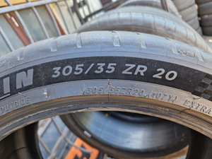 R20 Michelin Pilot Sport 4 305/35/20 - 2tk - 5-6mm (2 foto / 2)