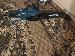 Электро пила makita (2 фото из 5)