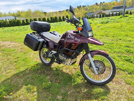 Suzuki DR800