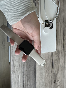 Apple Watch SE (Gen 2) (1 фото из 4)