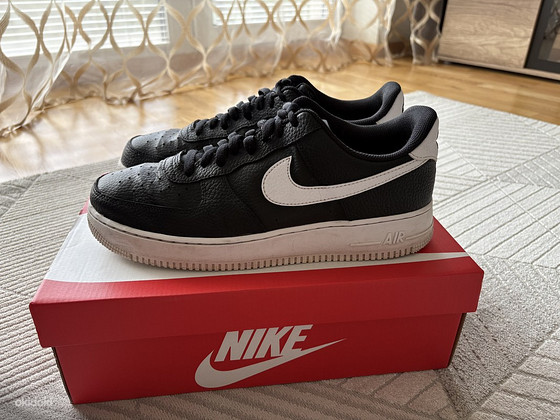 NIKE AIR FORCE 1'07