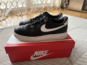 NIKE AIR FORCE 1'07 (1 foto / 3)