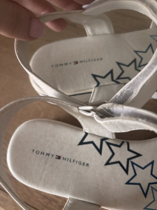 Tommy hilfiger (3 foto / 3)