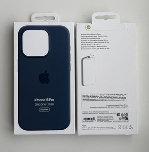 Apple iPhone 15 Pro Silicone Case with Magsafe (5 фото из 7)