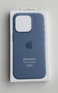Apple iPhone 15 Pro Silicone Case with Magsafe (6 фото из 7)