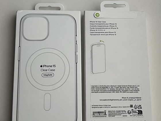 Apple iPhone 15 Silicone Case with Magsafe