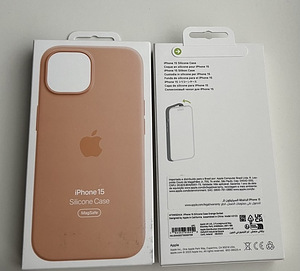 Apple iPhone 15 Silicone Case with Magsafe (3 фото из 4)