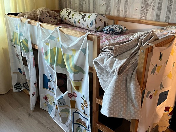 Детская кровать IKEA KURA + матрас + занавеска для кровати