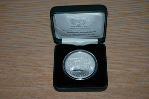 Eesti hõbedast meenemünt 100 krooni 2006, Estonia teater (1 foto / 1)