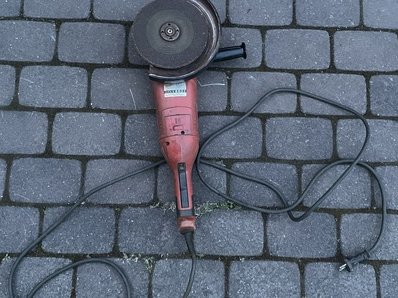 Milwaukee AG 21-230
