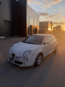 Alfa Romeo MiTo 2011 (1 фото из 9)