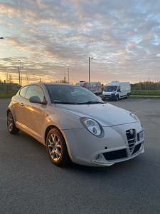 Alfa Romeo MiTo 2011 (2 фото из 9)