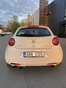 Alfa Romeo MiTo 2011 (3 фото из 9)