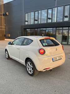 Alfa Romeo MiTo 2011 (5 фото из 9)
