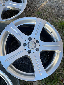 MB CLS orig R18 5x112 (4 фото из 4)