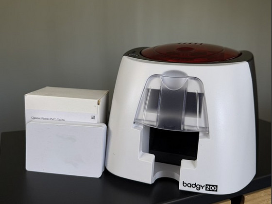 Карт-принтер Evolis Badgy 200