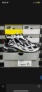 Balenciaga runner (1 foto / 1)