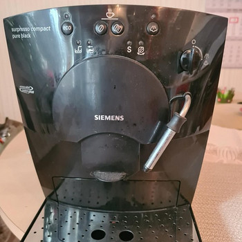 Müüa kohvimasin Siemens Surpresso Compact Pure Black.