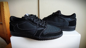 NIKE Air Jordan 1 Retro Low OG SPx Travis Scott (2 foto / 10)