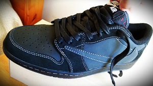 NIKE Air Jordan 1 Retro Low OG SPx Travis Scott (7 foto / 10)