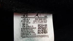 NIKE Air Jordan 1 Retro Low OG SPx Travis Scott (10 foto / 10)