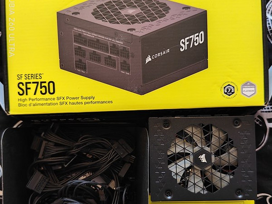 Corsair SF750 750W 80+ Platinum SFX