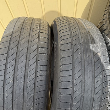 215/60R17 Michelin primacy 4