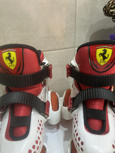 Ferrari (1 foto / 5)